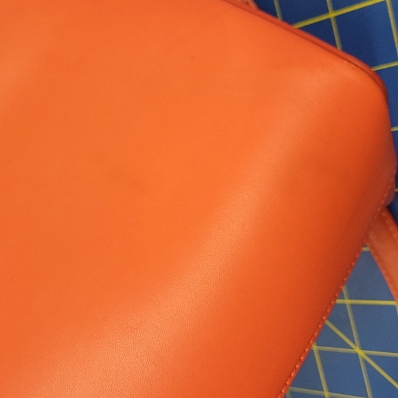 Vera Bradley HOT CORAL RED PURSE🥰 - Picture 6 of 14